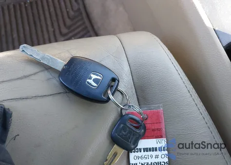 2011 Honda Accord 2.4 Se from USA, damaged, VIN 1HGCP2F65BA125350